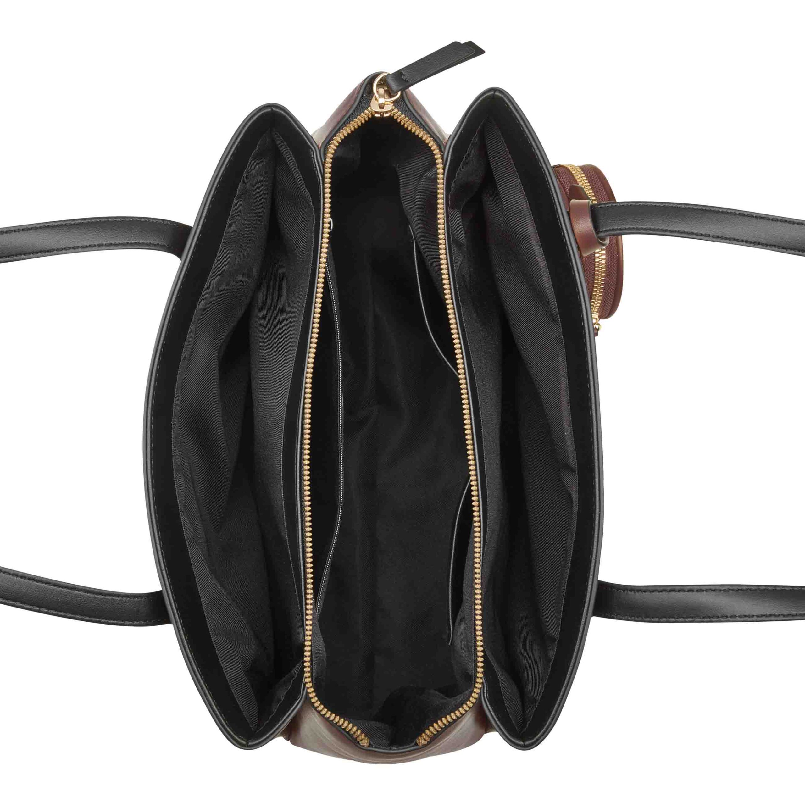 Mary Carryall - Image 4